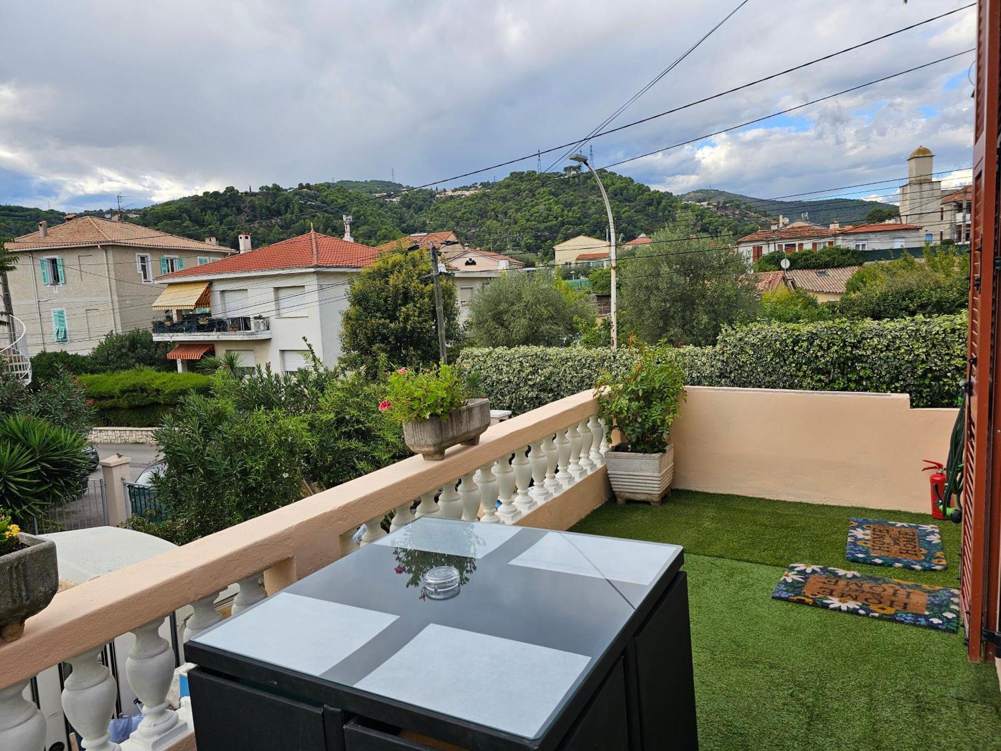 Studio 3 A La Trinite Proche De Nice 10 Mn, Monaco 15 Mn Et L'Italie 30 Mn Exterior photo